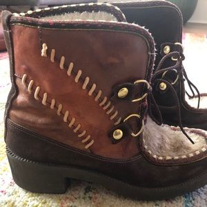 Vintage Moccasin Boots 8/39